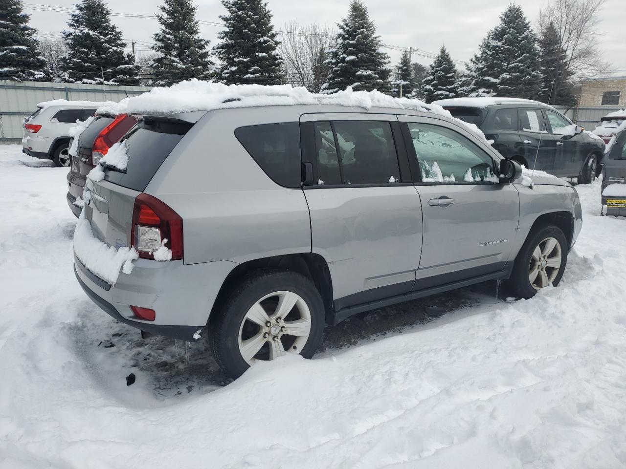 2015 Jeep Compass - Image 3