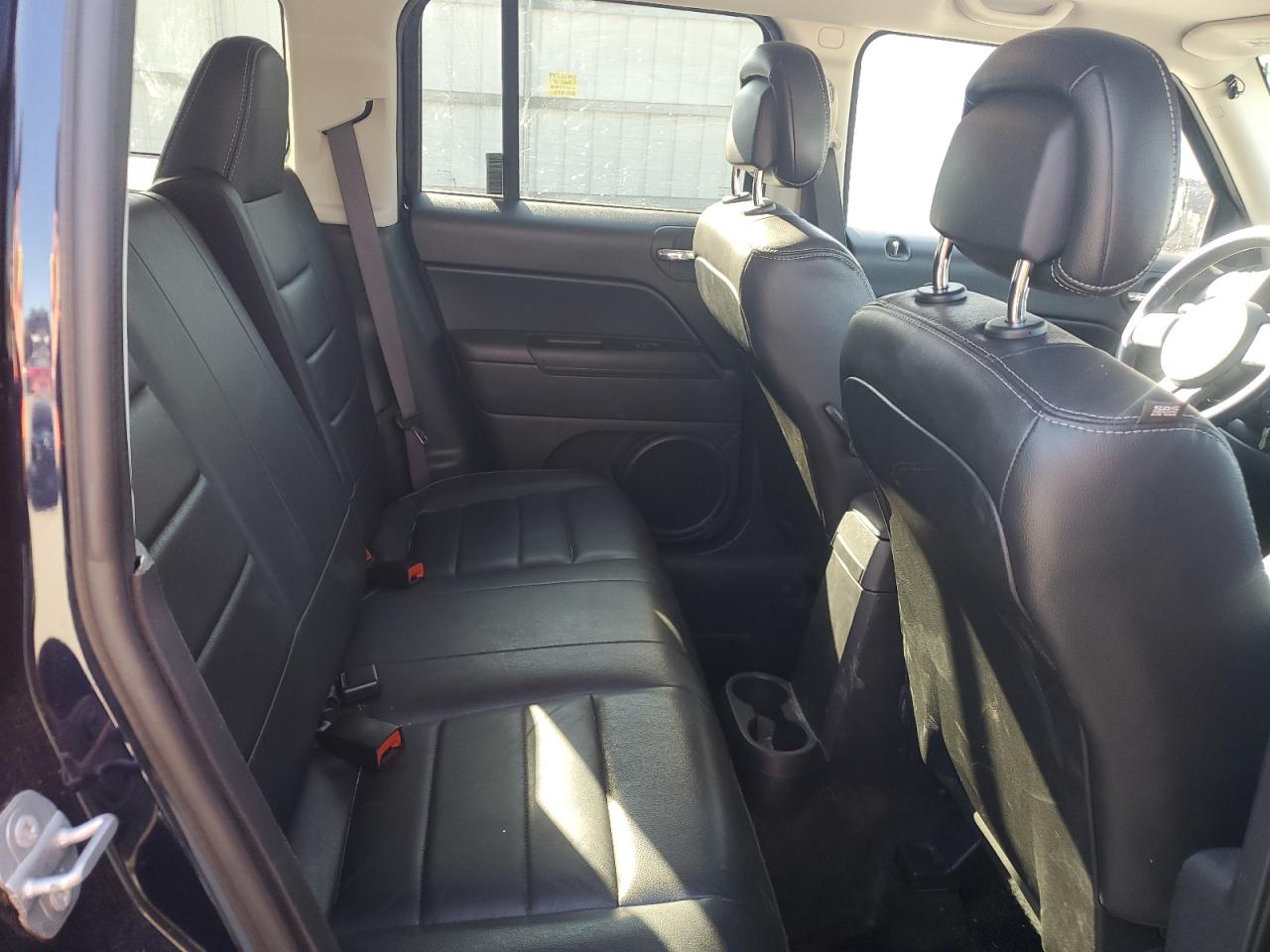 2016 Jeep Liberty (Patriot) - Image 11