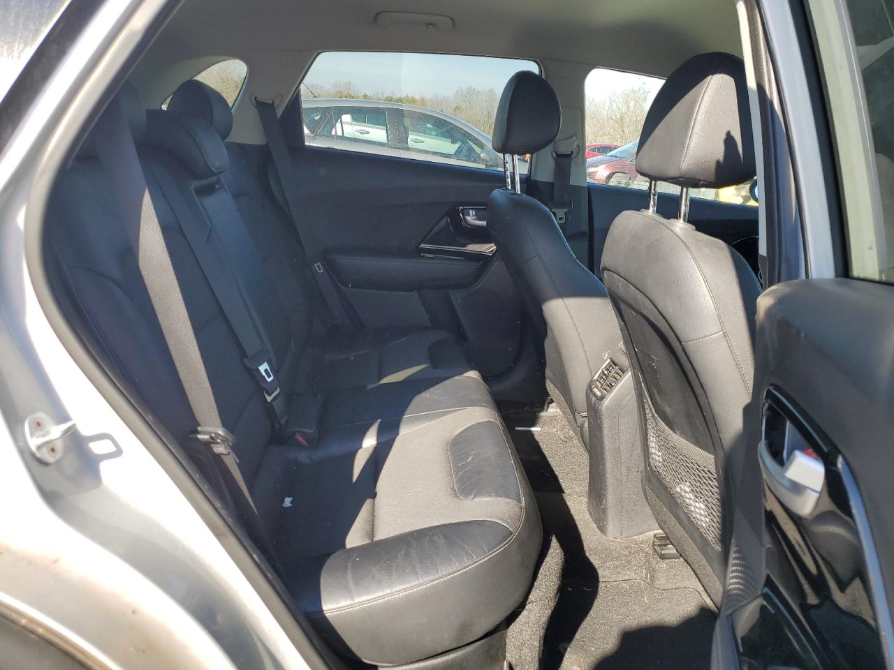 2017 Kia Niro - Image 11