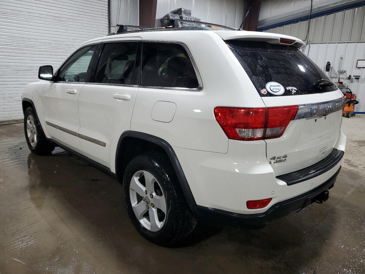 2011 Jeep Grand Cherokee - Image 2