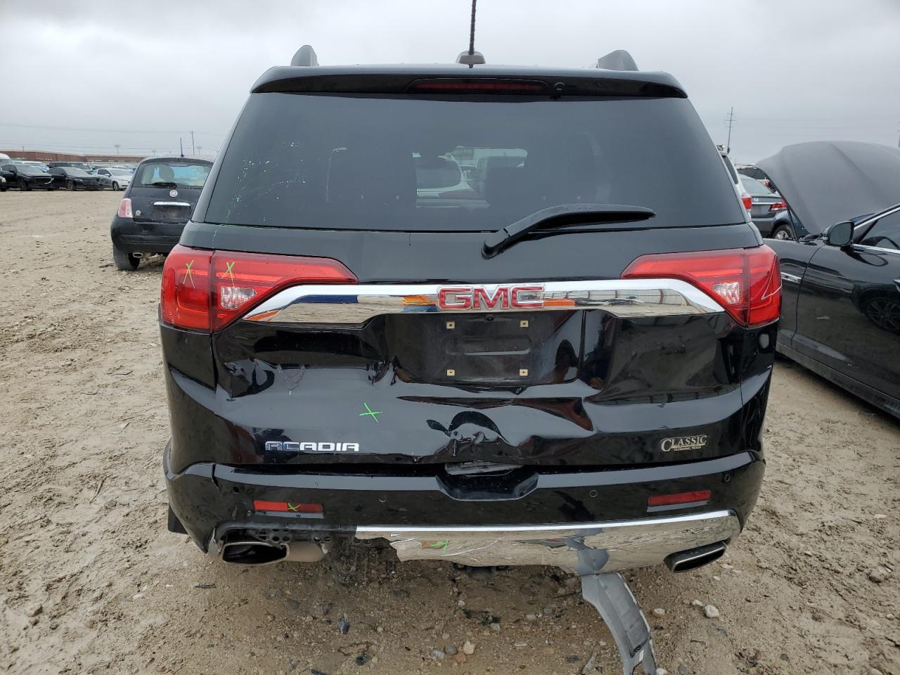2019 GMC Acadia - Image 6