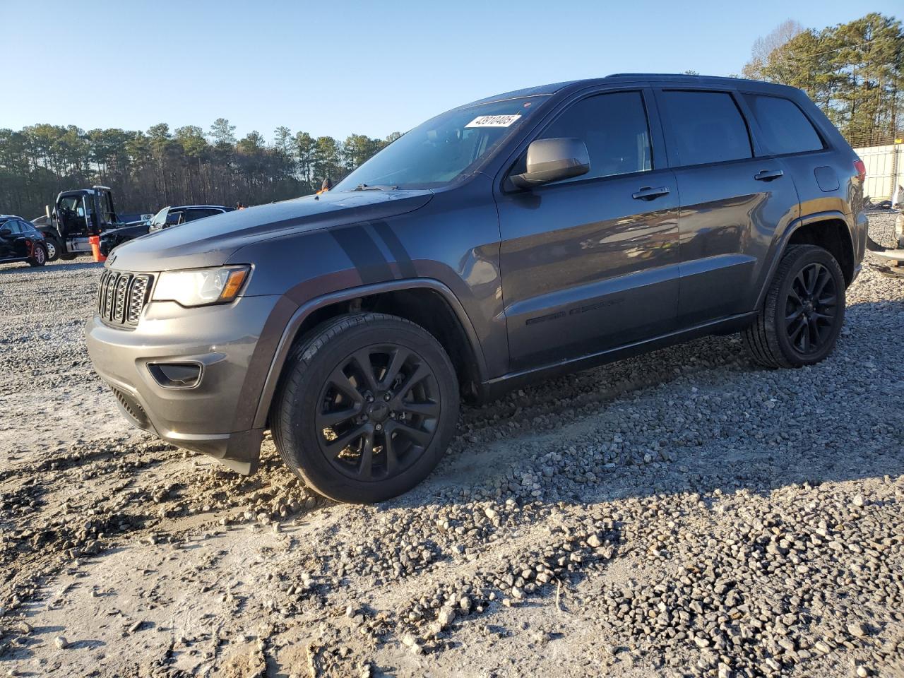 2017 Jeep Grand Cherokee - Image 1
