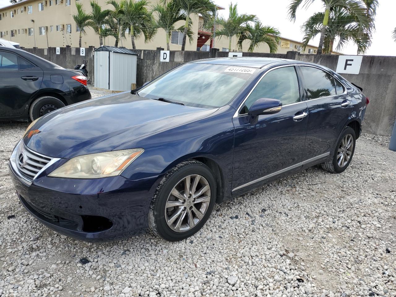 2012 Lexus ES - Image 1