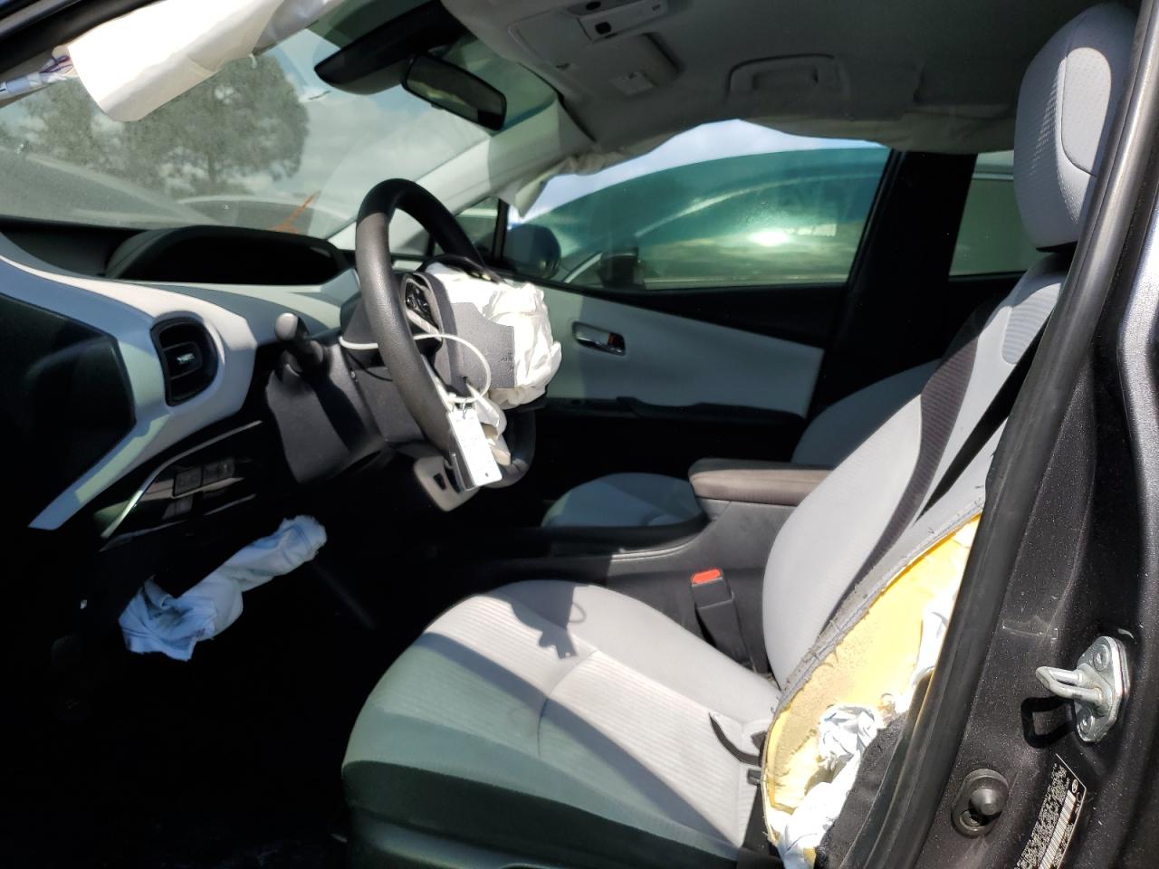 2017 Toyota Prius - Image 7