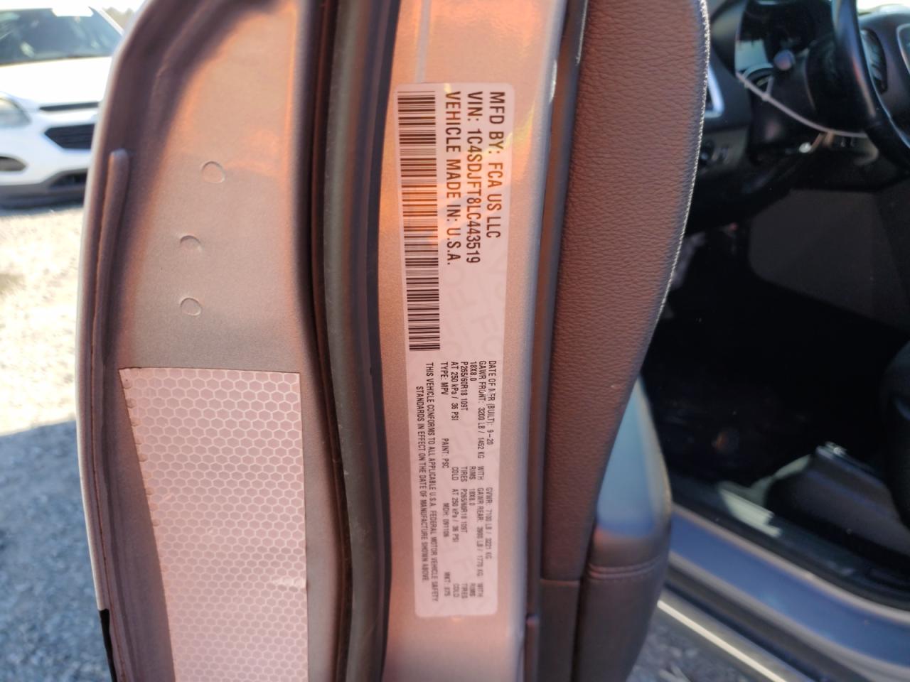 2020 Dodge Durango - Image 13