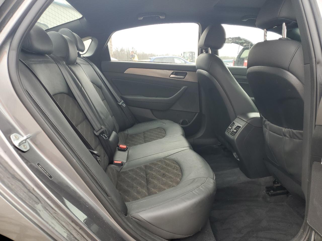 2018 Hyundai Sonata - Image 10