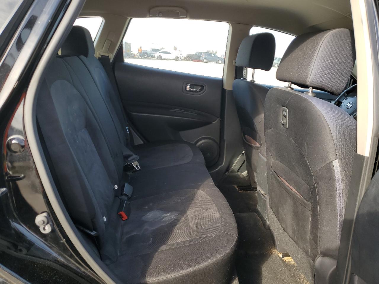 2015 Nissan Rogue - Image 11