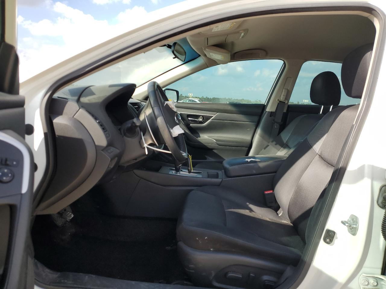 2016 Nissan Altima - Image 7