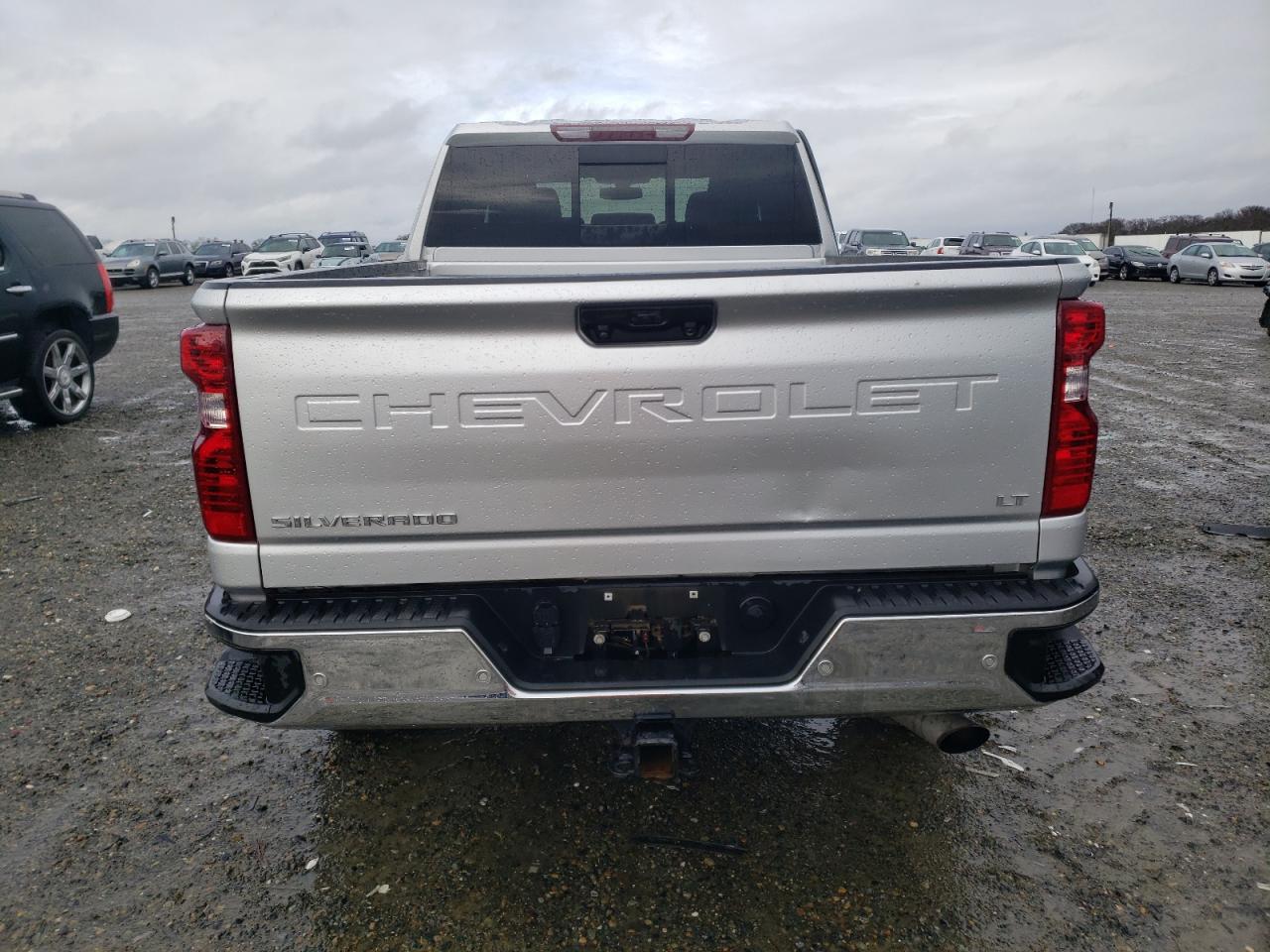 2022 Chevrolet Silverado - Image 6