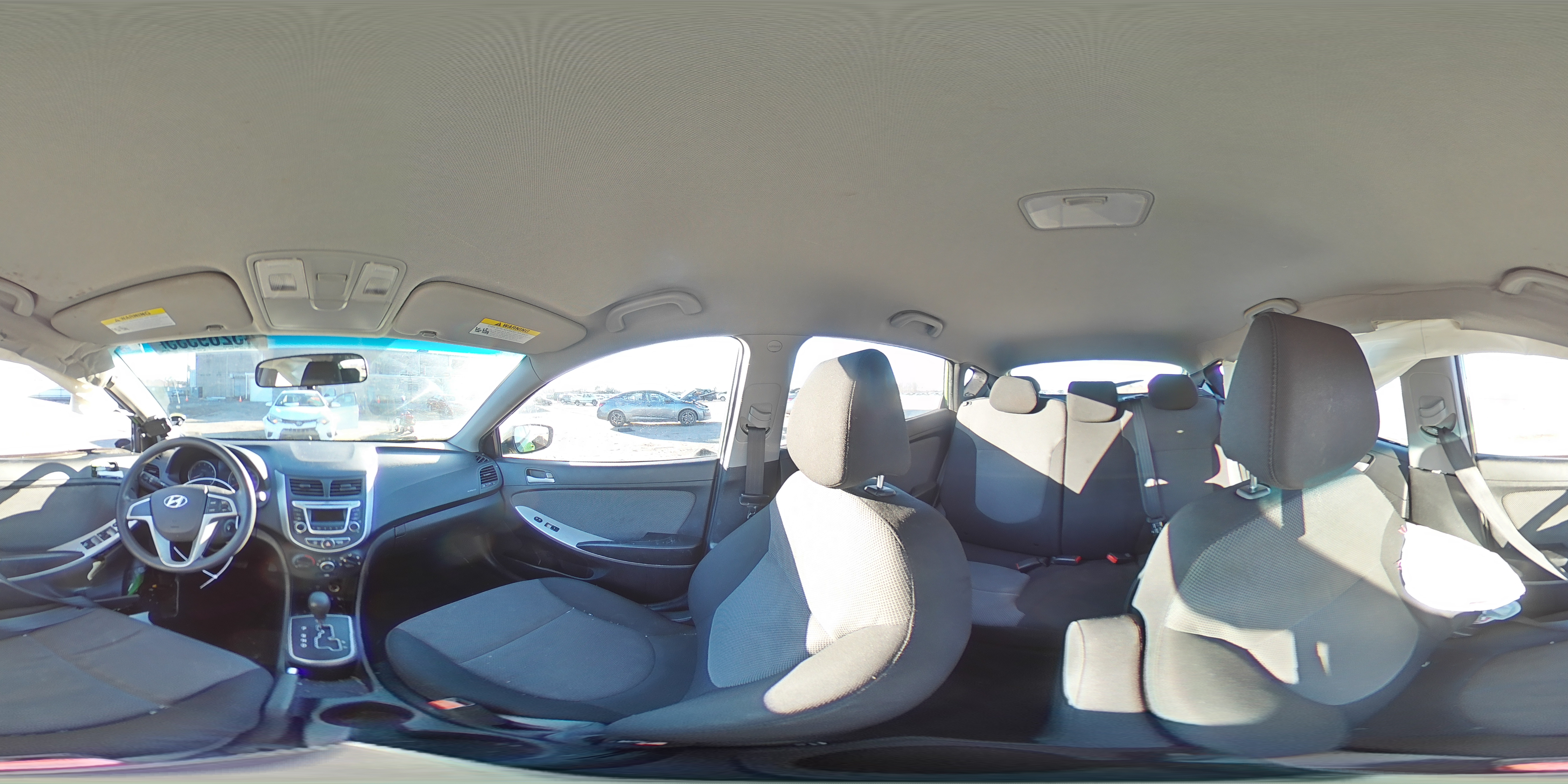 2014 Hyundai Accent - Image 13