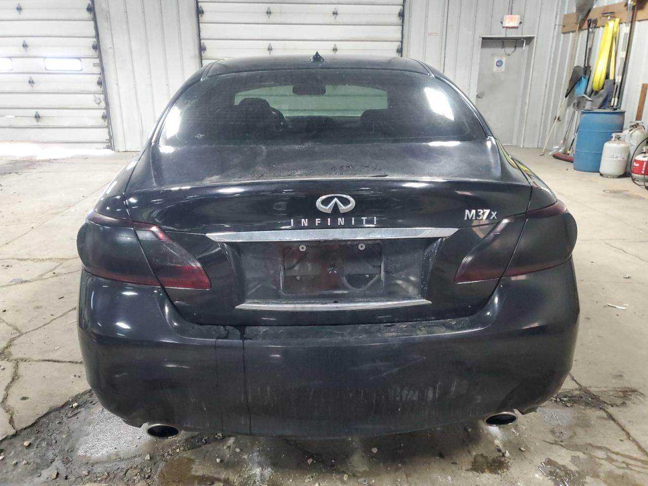 2012 Infiniti M - Image 6