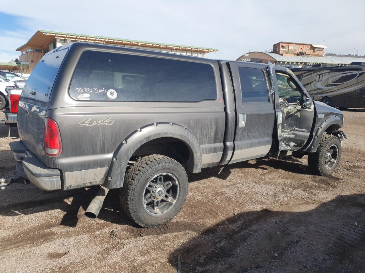 2005 Ford F350 - Image 3