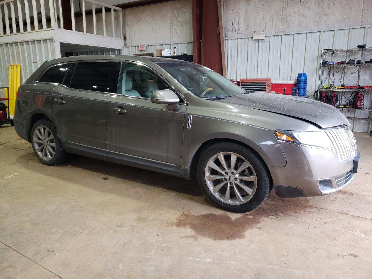 2012 Lincoln MKT - Image 4