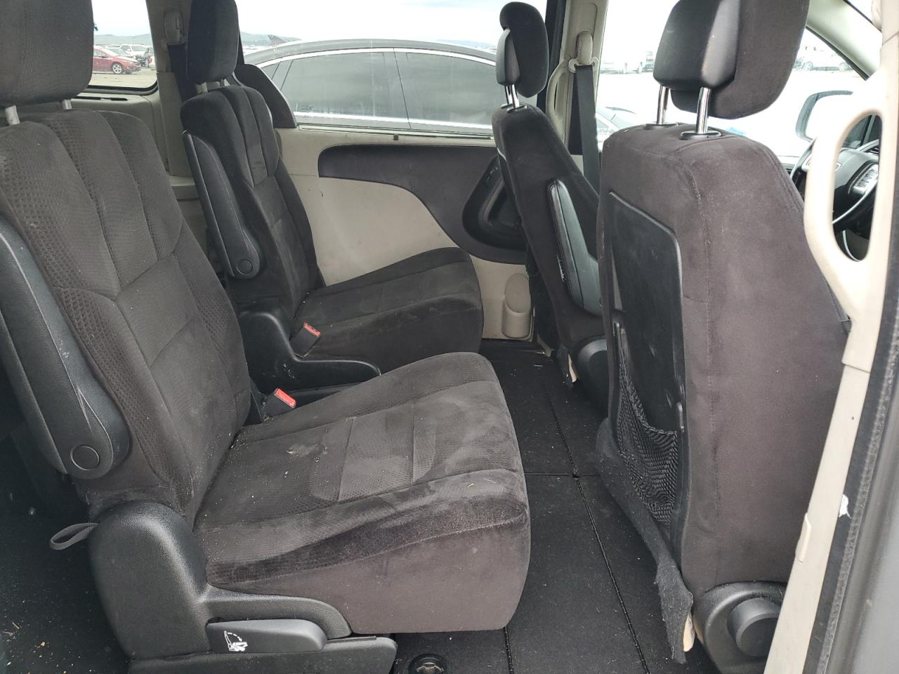 2013 Dodge Caravan - Image 10
