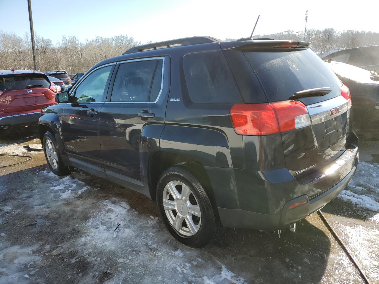 2015 GMC Terrain - Image 2