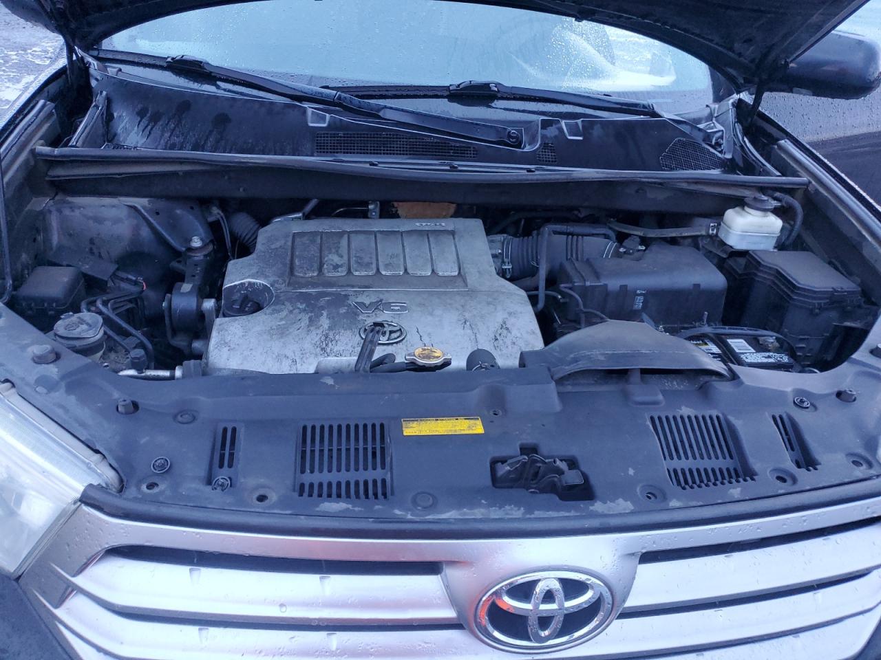 2013 Toyota Highlander - Image 12