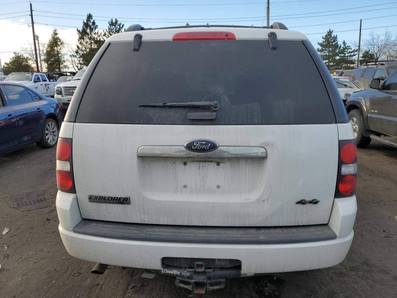 2010 Ford Explorer - Image 6