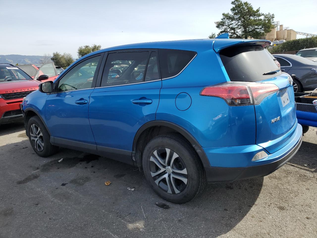 2018 Toyota RAV 4 - Image 2
