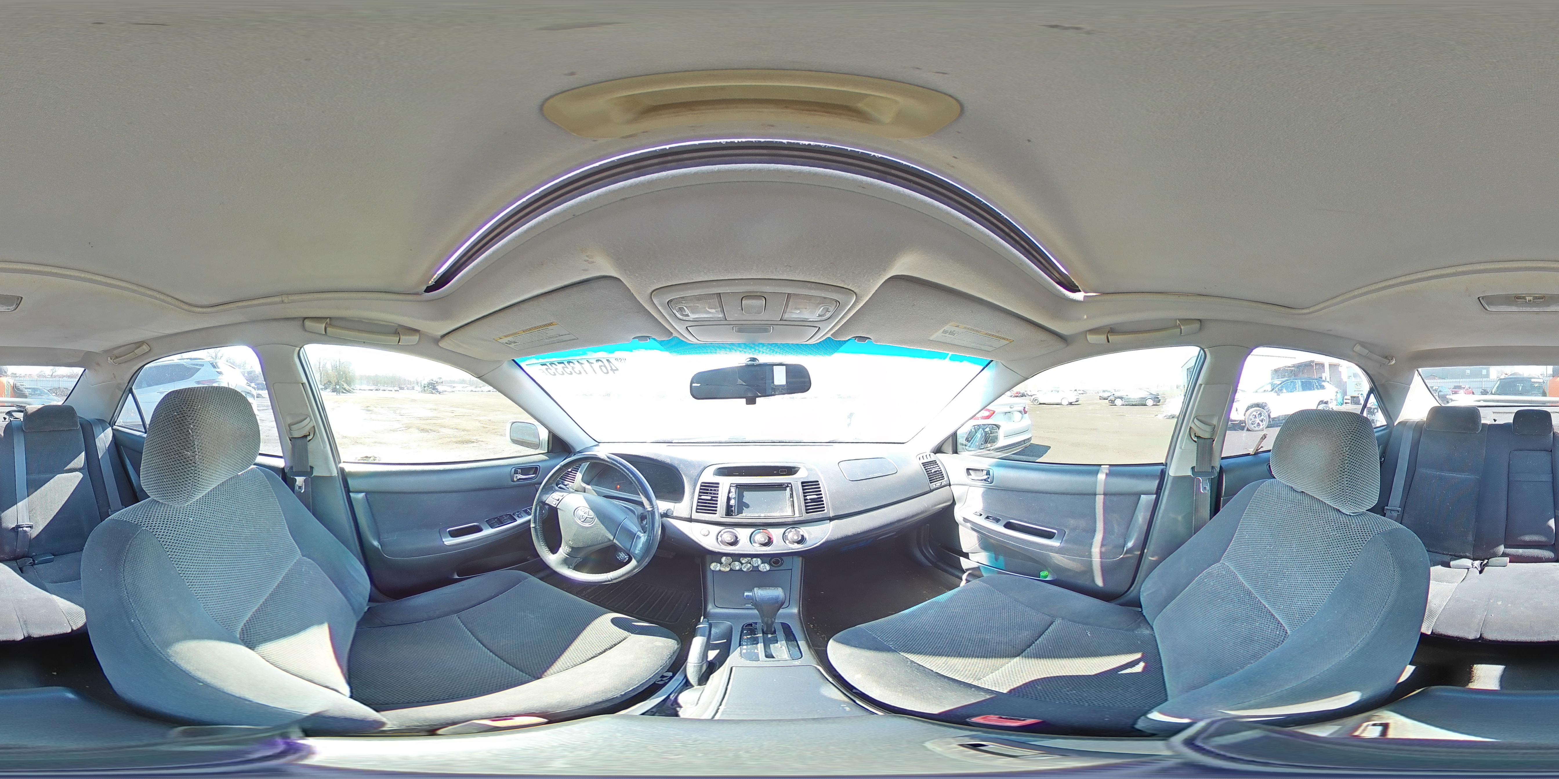 2005 Toyota Camry - Image 13