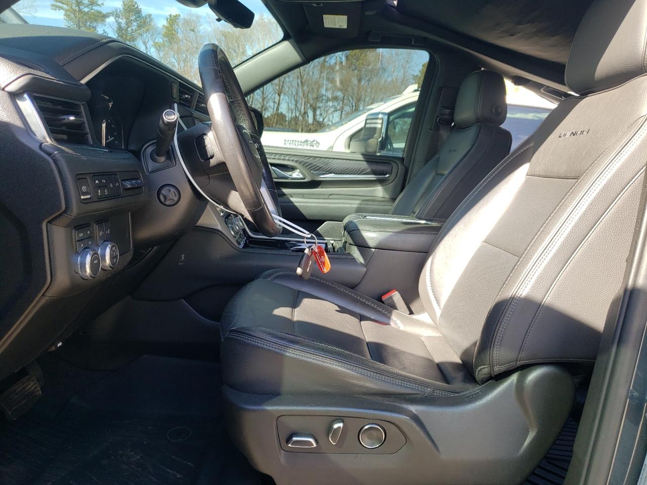 2021 GMC Yukon - Image 7