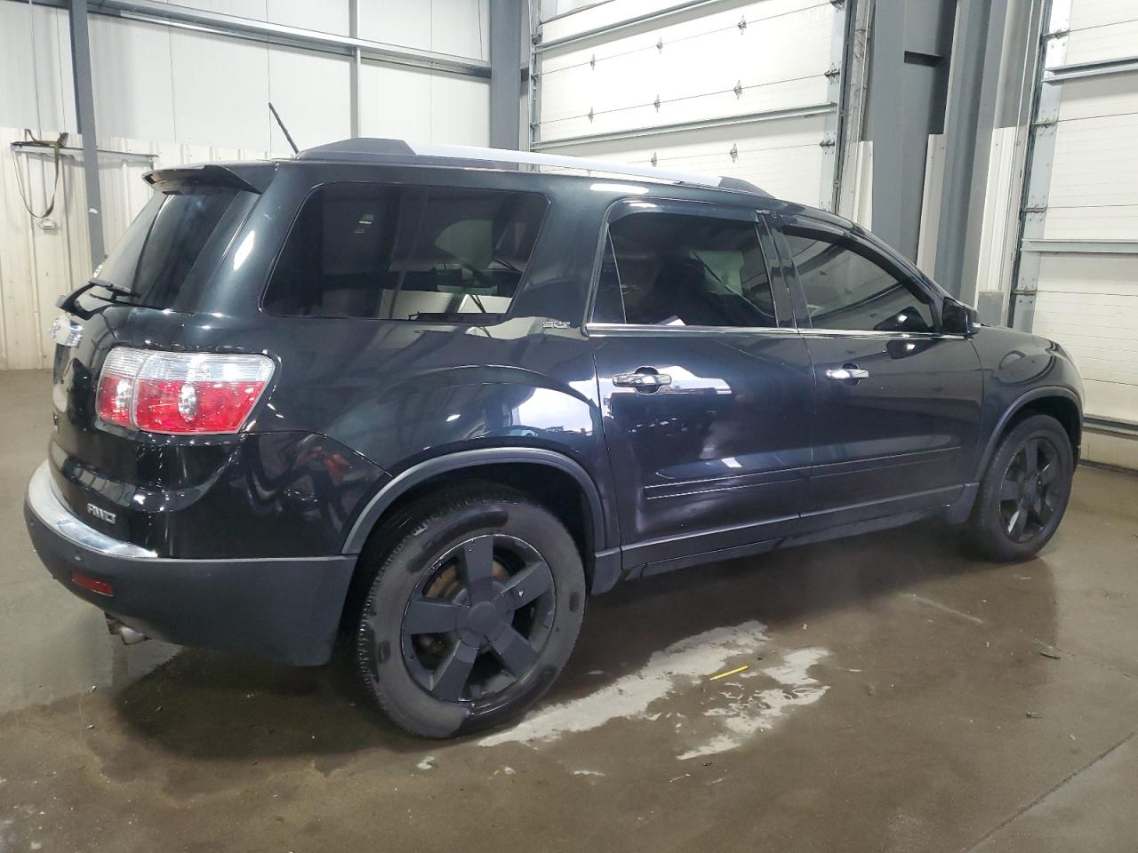 2010 GMC Acadia - Image 3