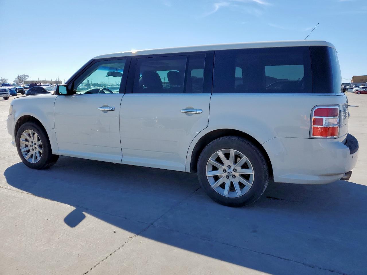 2009 Ford Flex - Image 2