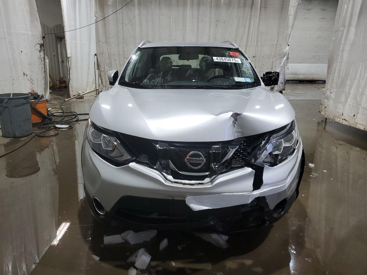 2018 Nissan Rogue - Image 5
