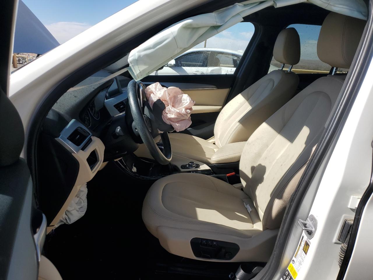 2016 BMW X1 - Image 7