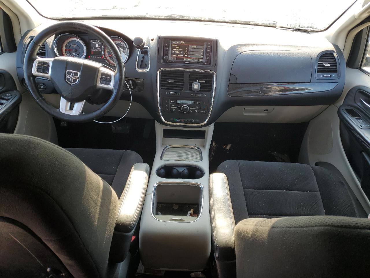 2013 Dodge Caravan - Image 8