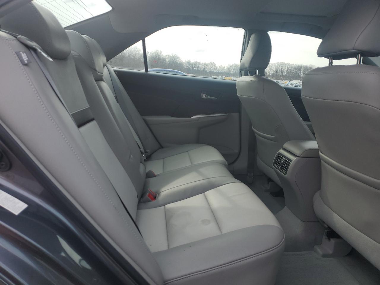 2014 Toyota Camry - Image 10