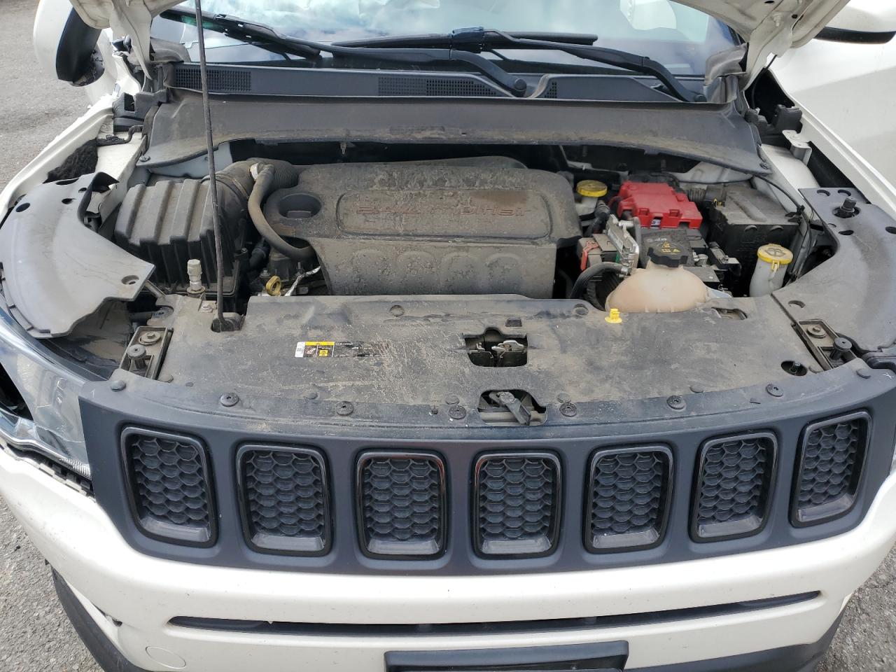 2020 Jeep Compass - Image 14