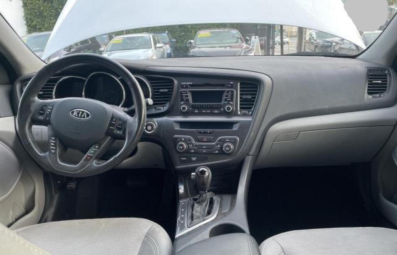 2012 Kia Optima - Image 9