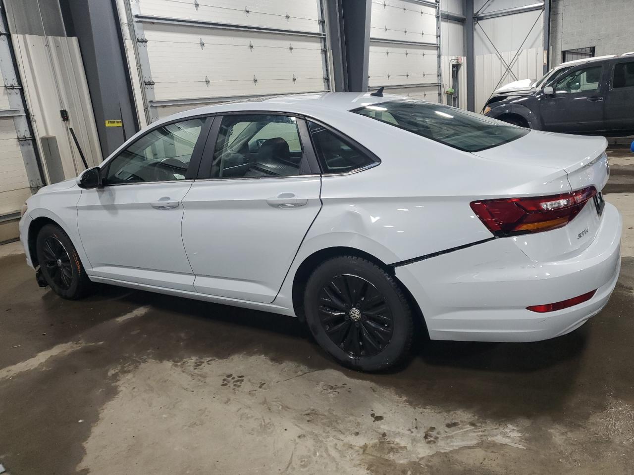 2019 Volkswagen Jetta - Image 2