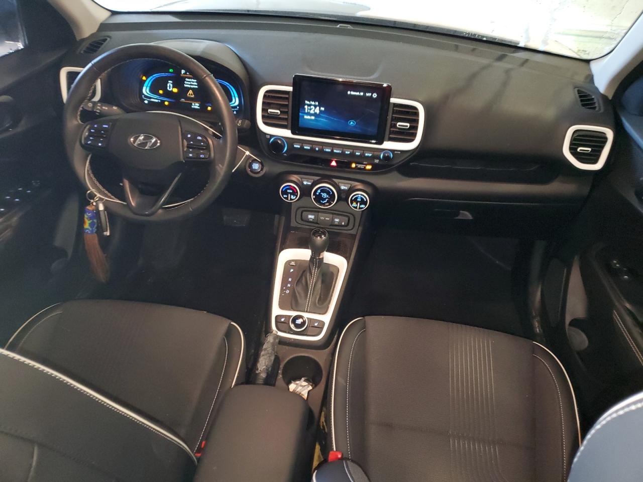 2023 Hyundai Venue - Image 8
