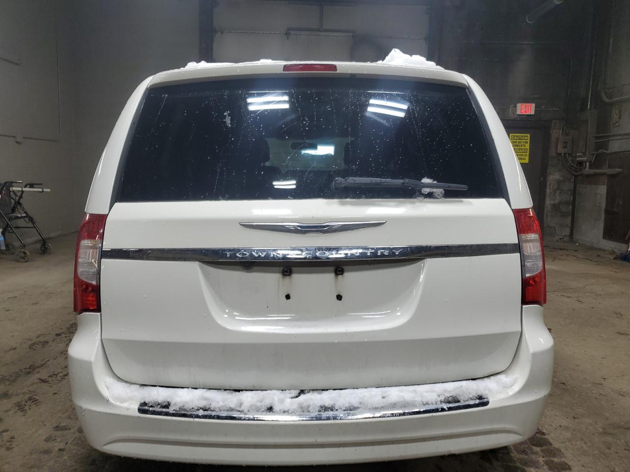 2012 Chrysler Town & Country - Image 6
