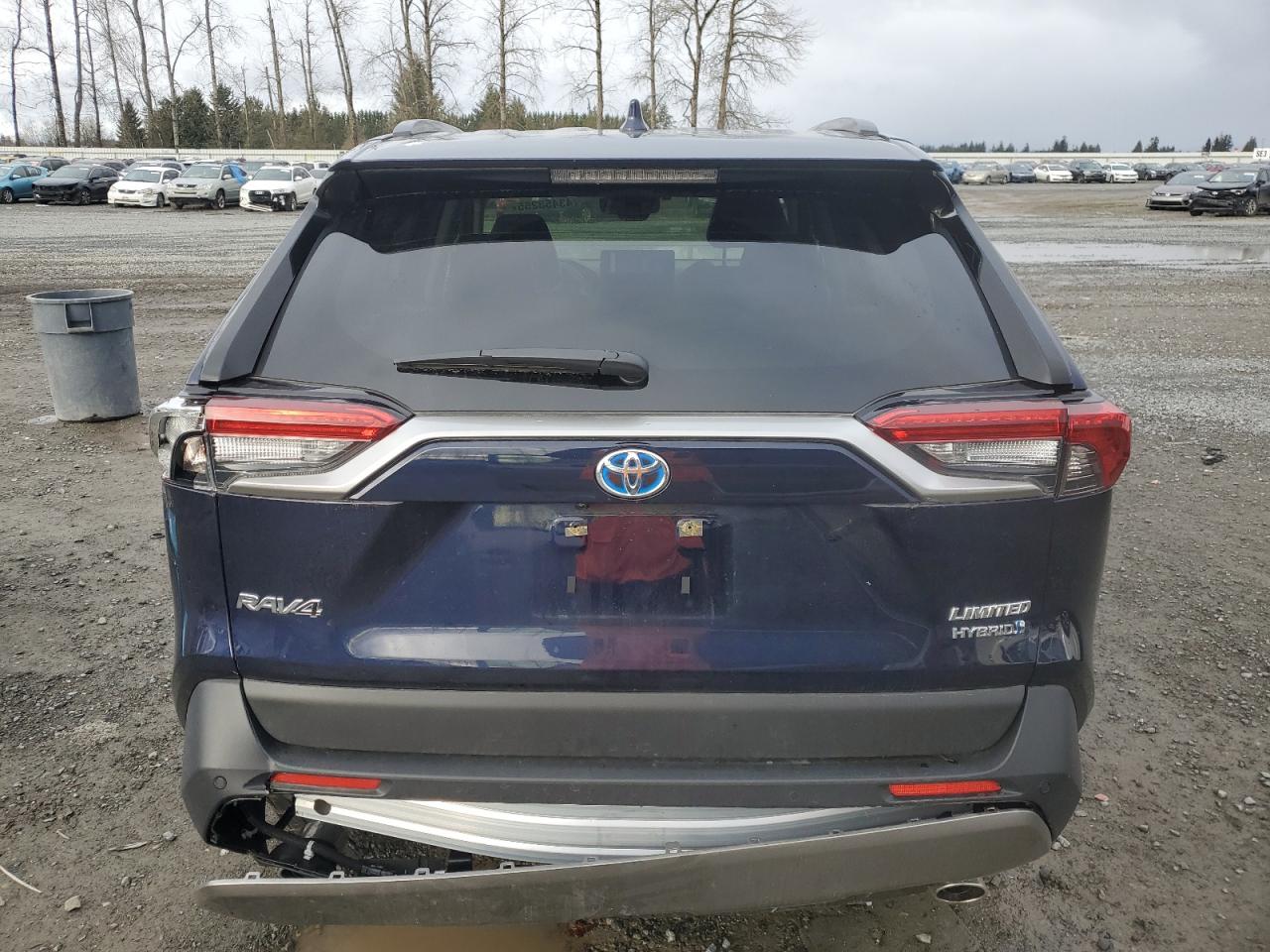 2023 Toyota RAV 4 - Image 6