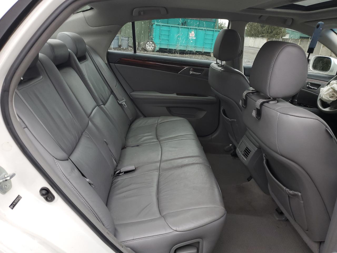 2008 Toyota Avalon - Image 11