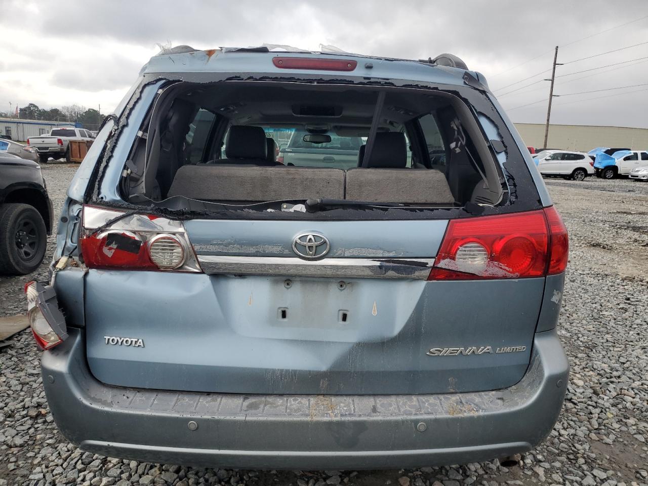 2006 Toyota Sienna - Image 6