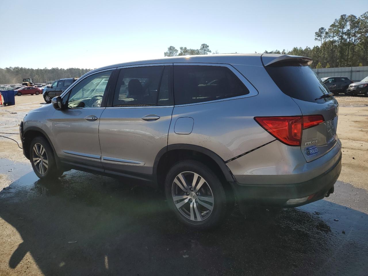 2017 Honda Pilot - Image 2