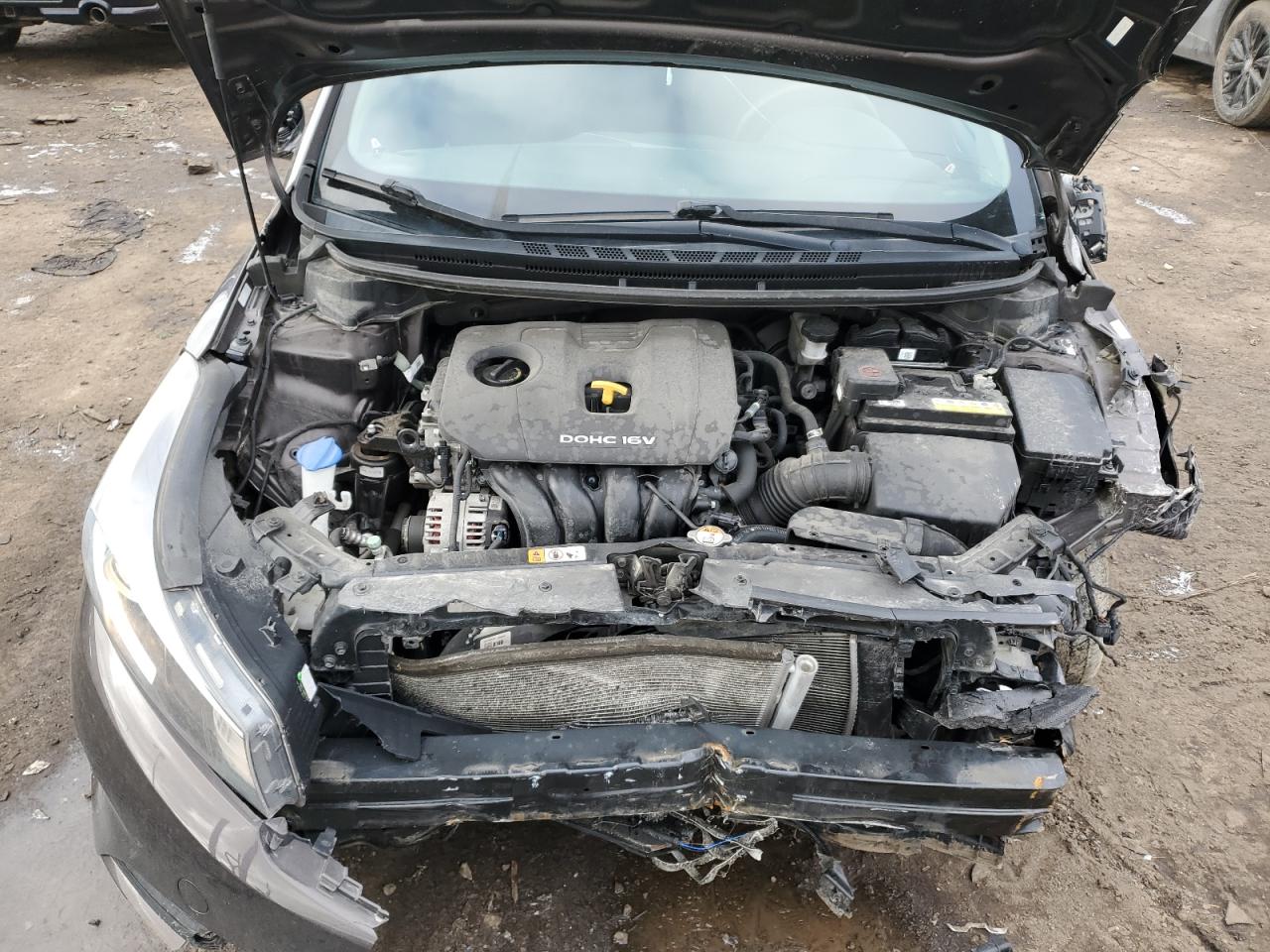 2017 Kia Forte - Image 12
