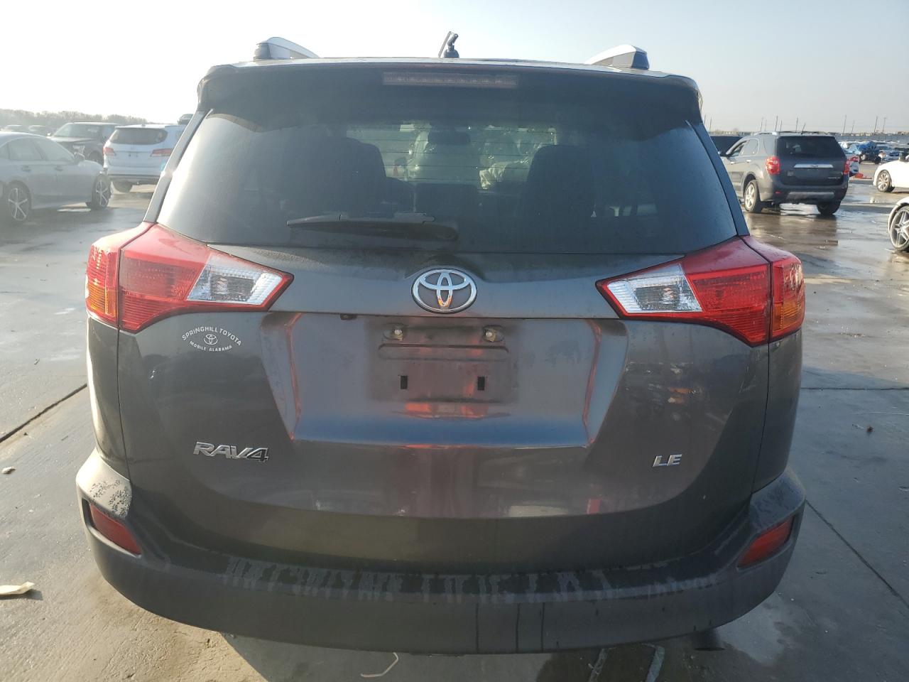 2015 Toyota RAV 4 - Image 6