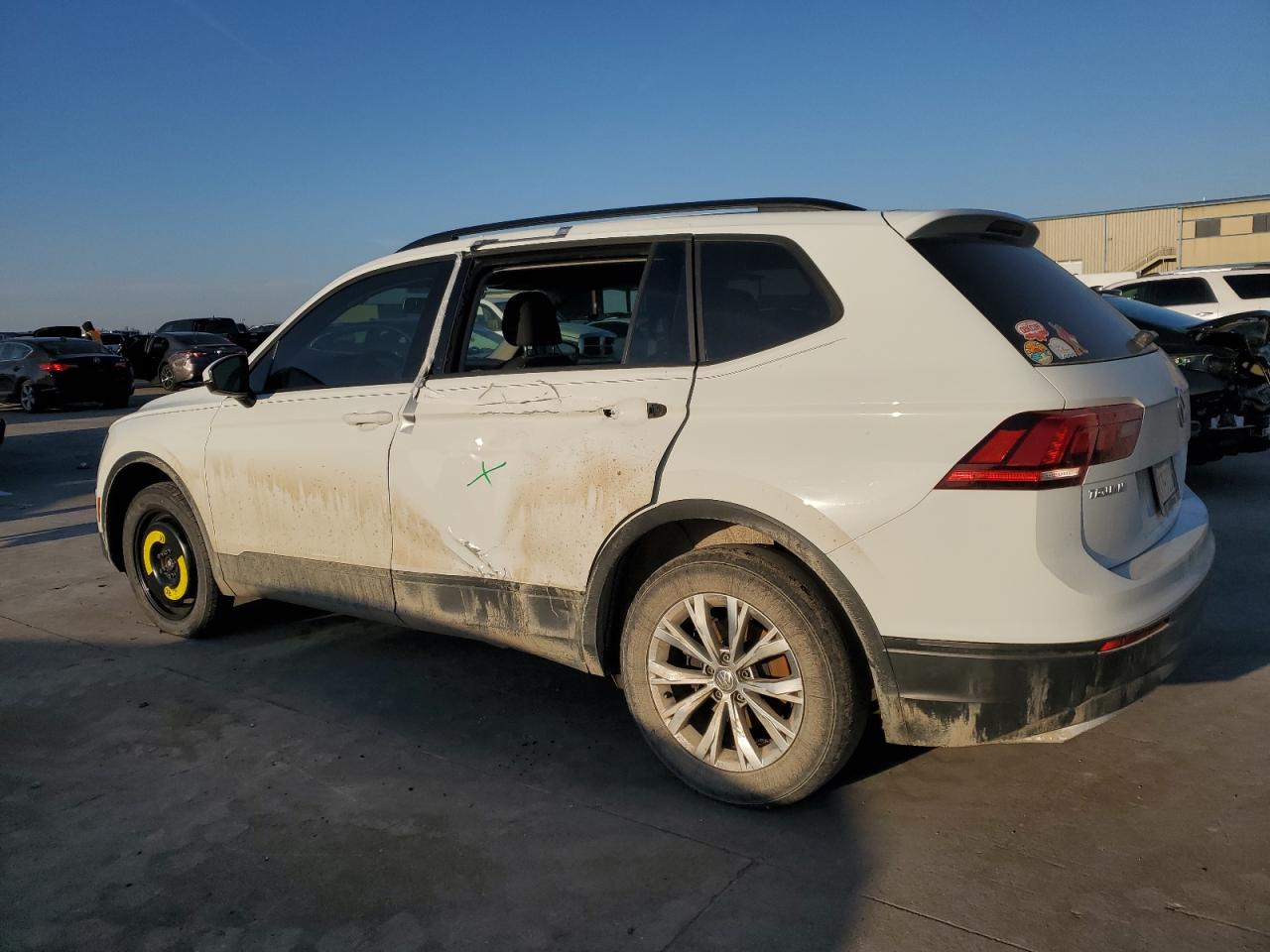 2019 Volkswagen Tiguan - Image 2