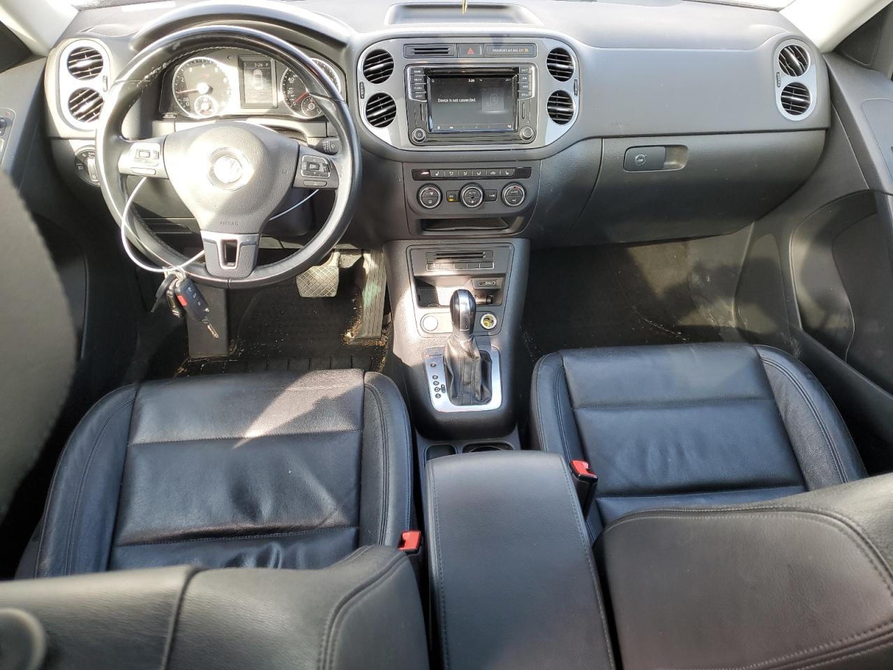 2017 Volkswagen Tiguan - Image 8