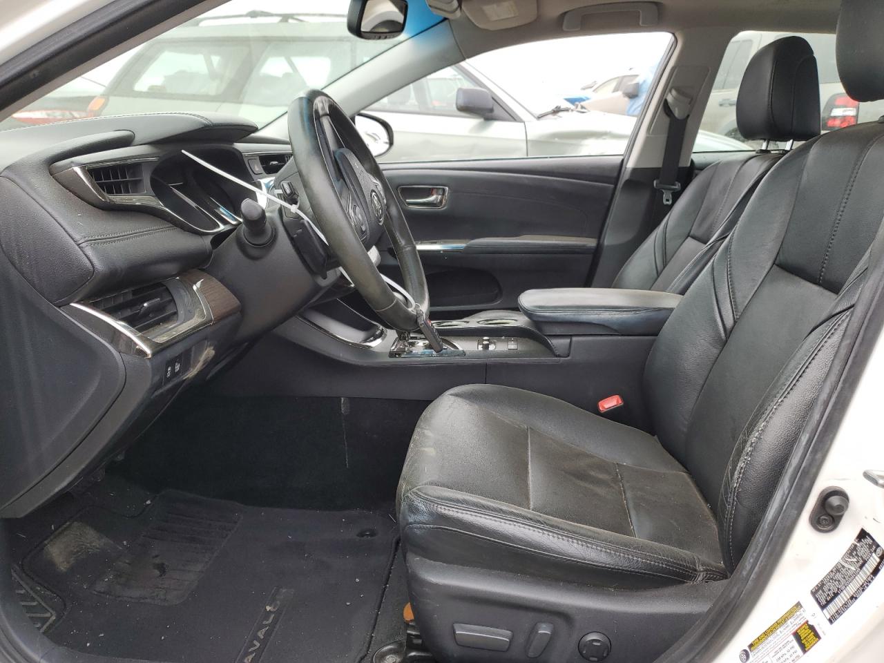 2013 Toyota Avalon - Image 7