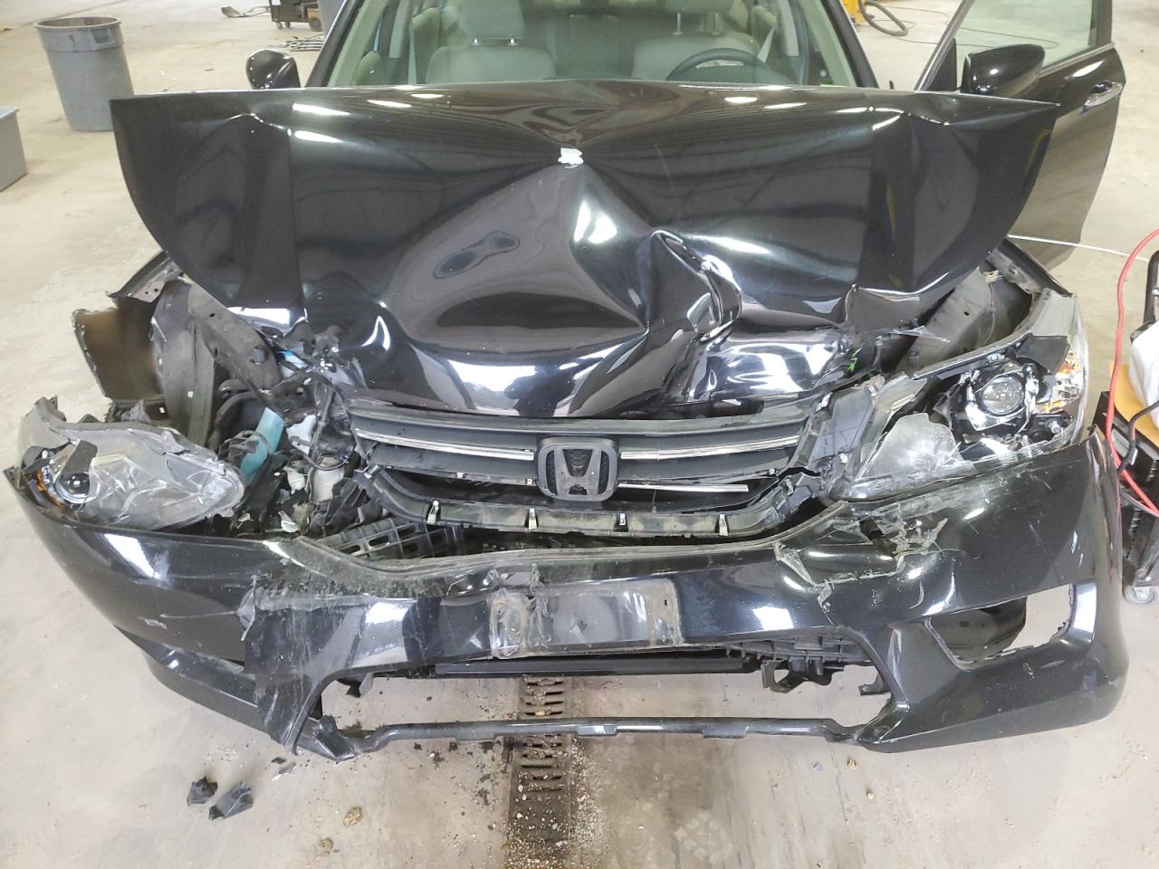 2014 Honda Accord - Image 13