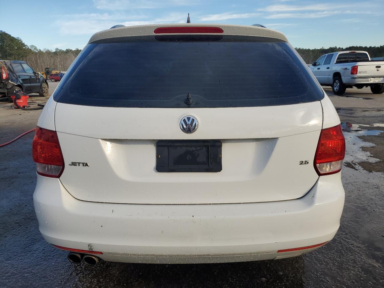 2009 Volkswagen Jetta - Image 6