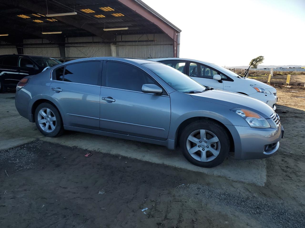 2009 Nissan Altima - Image 4