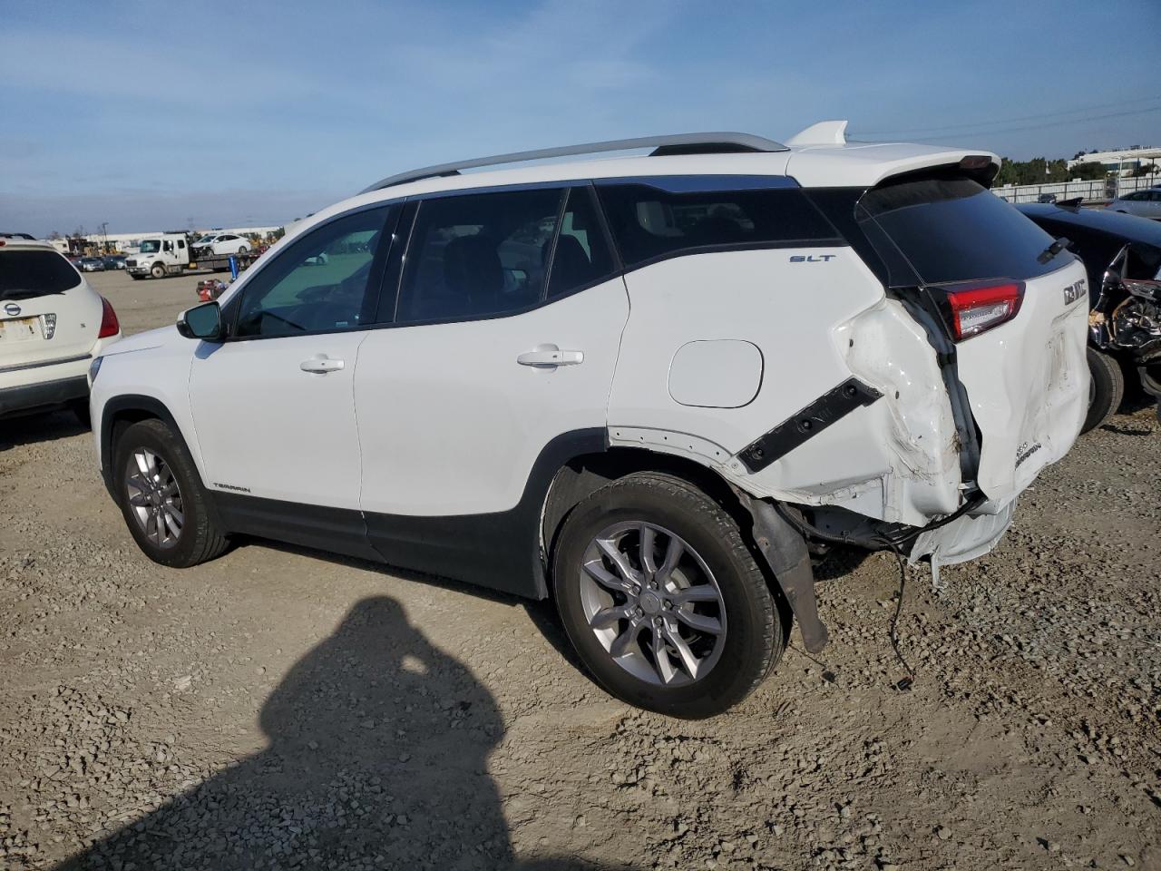 2022 GMC Terrain - Image 2