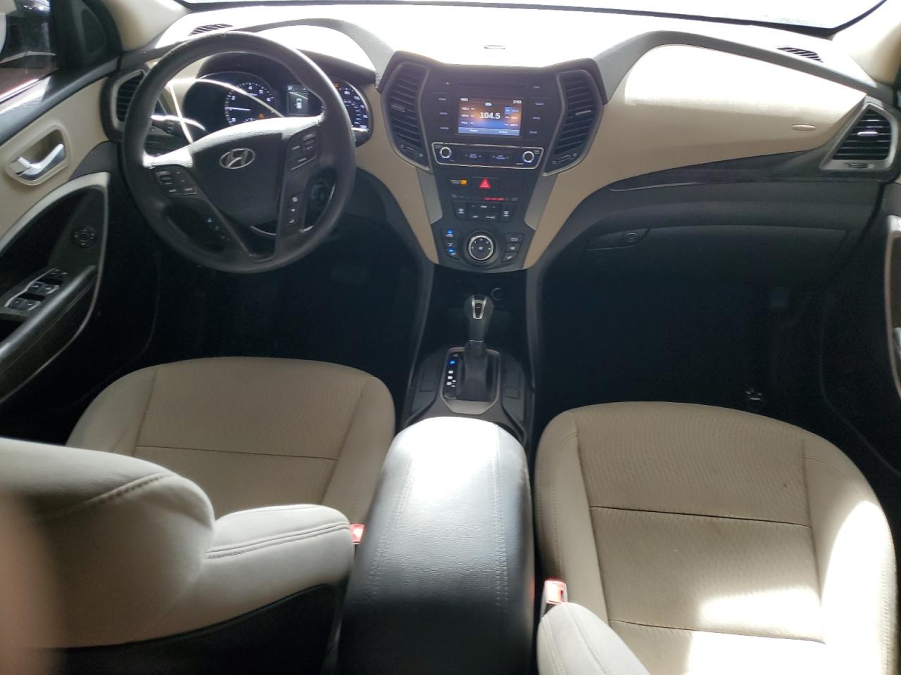 2017 Hyundai Santa Fe - Image 8