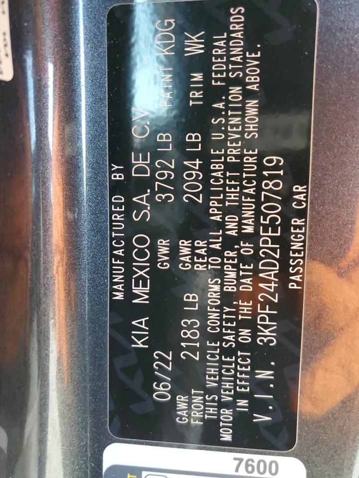 2023 Kia Forte - Image 13